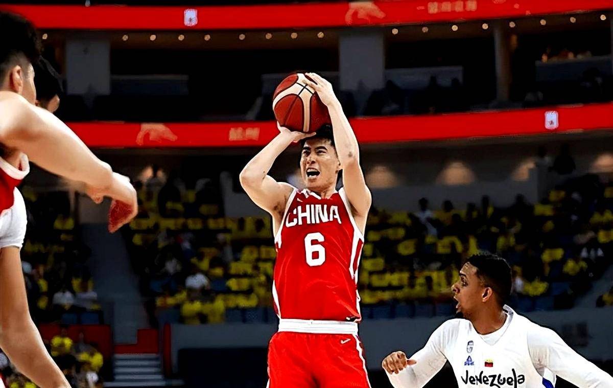 包含广厦男篮训练开放日，窗口期扳平良机引欢呼，CBA季后赛在即，心理建设被强调的词条